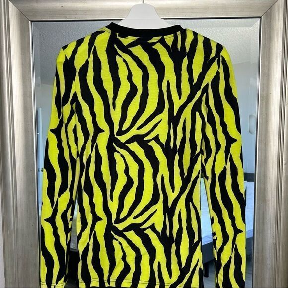 ASOS Cullosion Neon Green Zebra Round neck Top Size XS - Picture 5 of 8